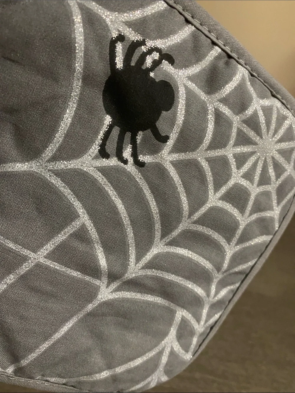 Gray Spiderweb Oven Mitt - 2